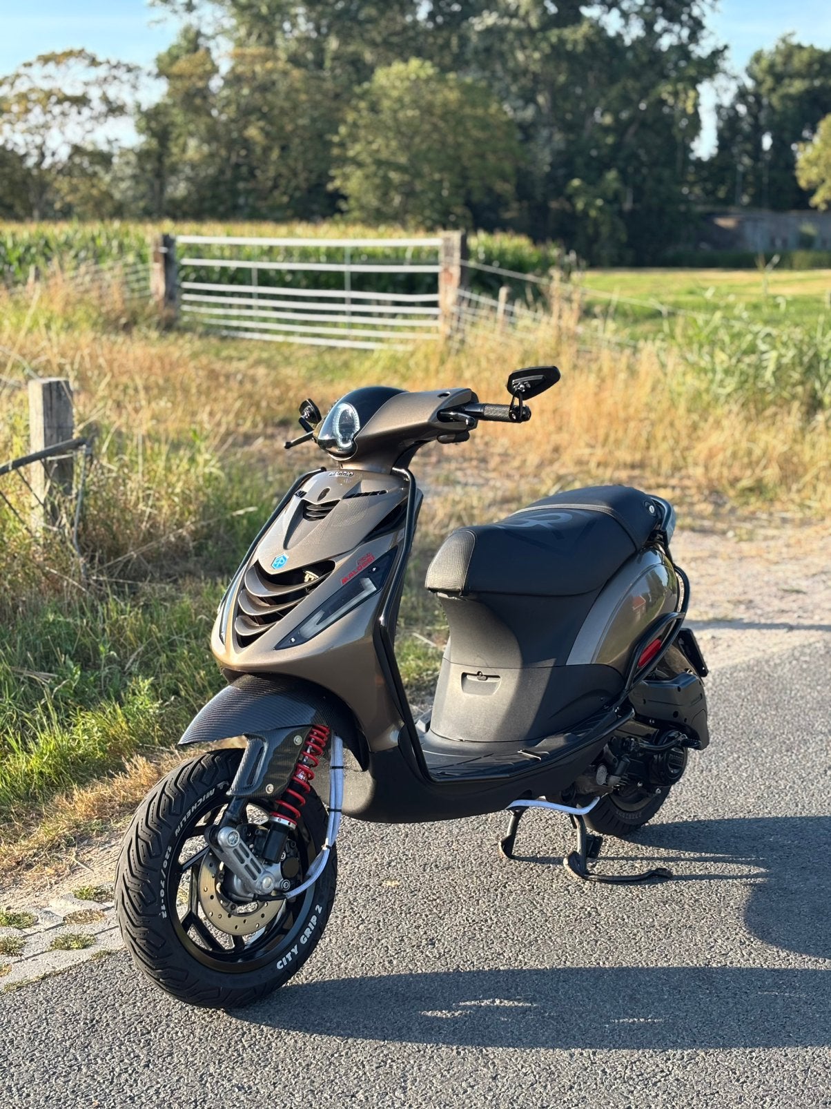 Piaggio zip 80cc full option en carbon!!!, Ophalen, Zo goed als nieuw, Benzine, Zip