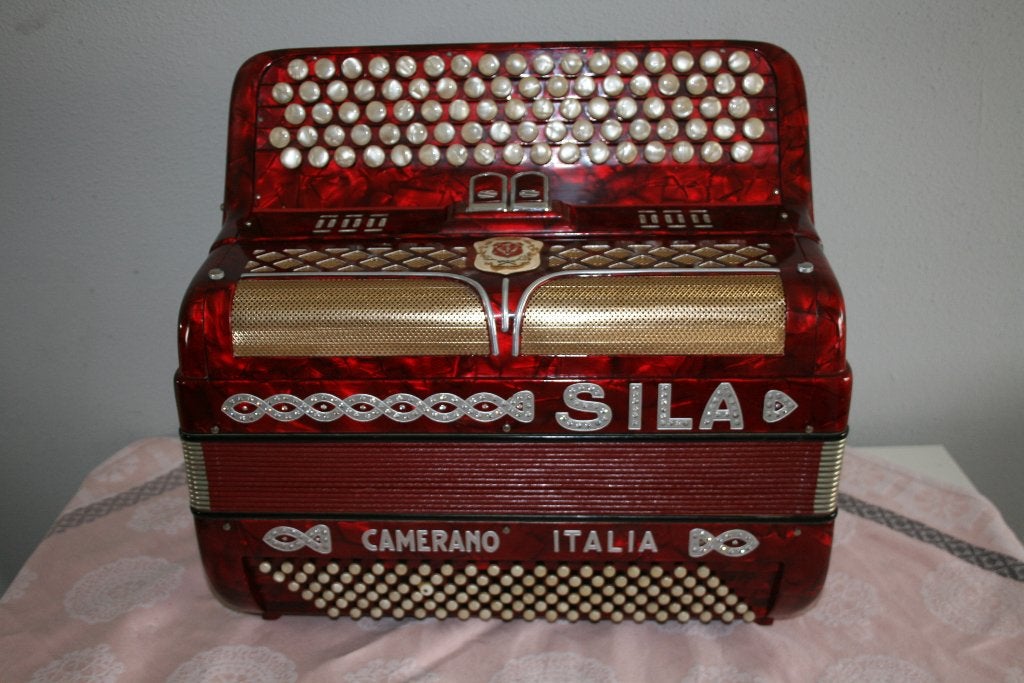 Sila Camerano Knop studio Accordeon 3 Korig 120 bas B-griff, Met koffer, Zo goed als nieuw, Knopaccordeon, 120-bas