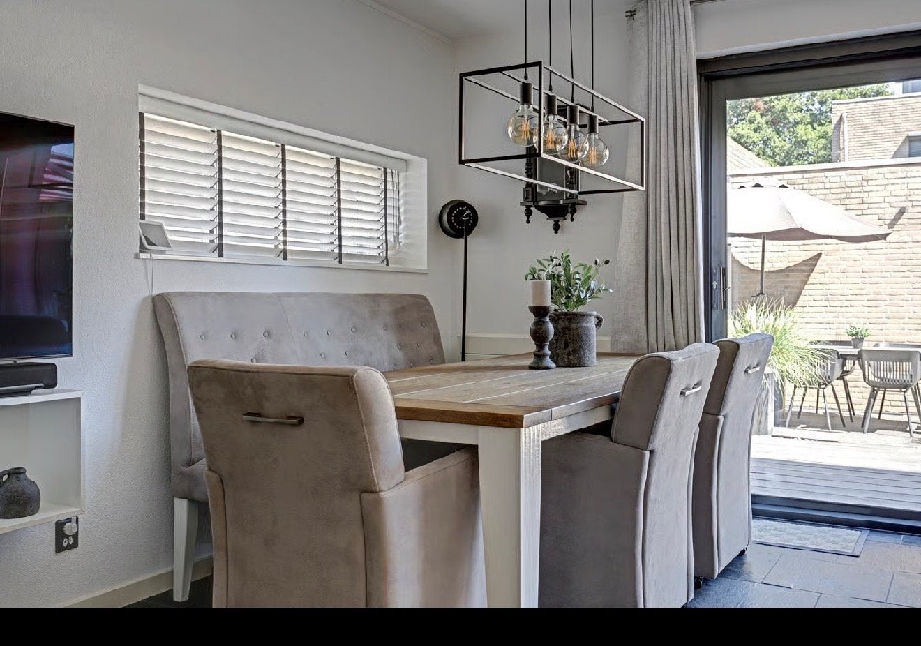 Eetset: 3 Fauteuils, 3-zitsbank & Silvercreek Tafel, Ophalen, Gebruikt, Vijf personen of meer, Overige houtsoorten