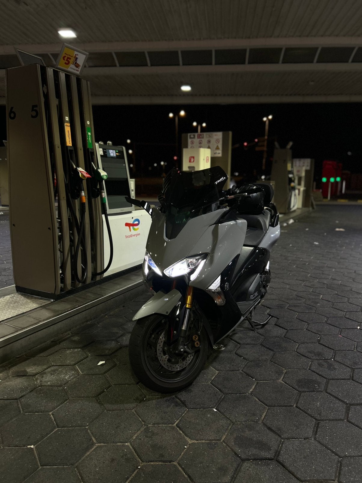 Yamaha Tmax 530, Motoren, Minimaal motorrijbewijs A2, Automaat, Sportuitlaat, 12 t/m 35 kW
