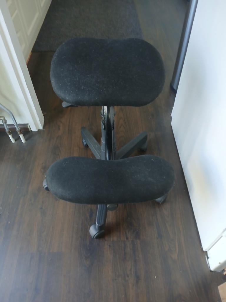 Ergonomische stoel., Ophalen, Gebruikt, Zwart