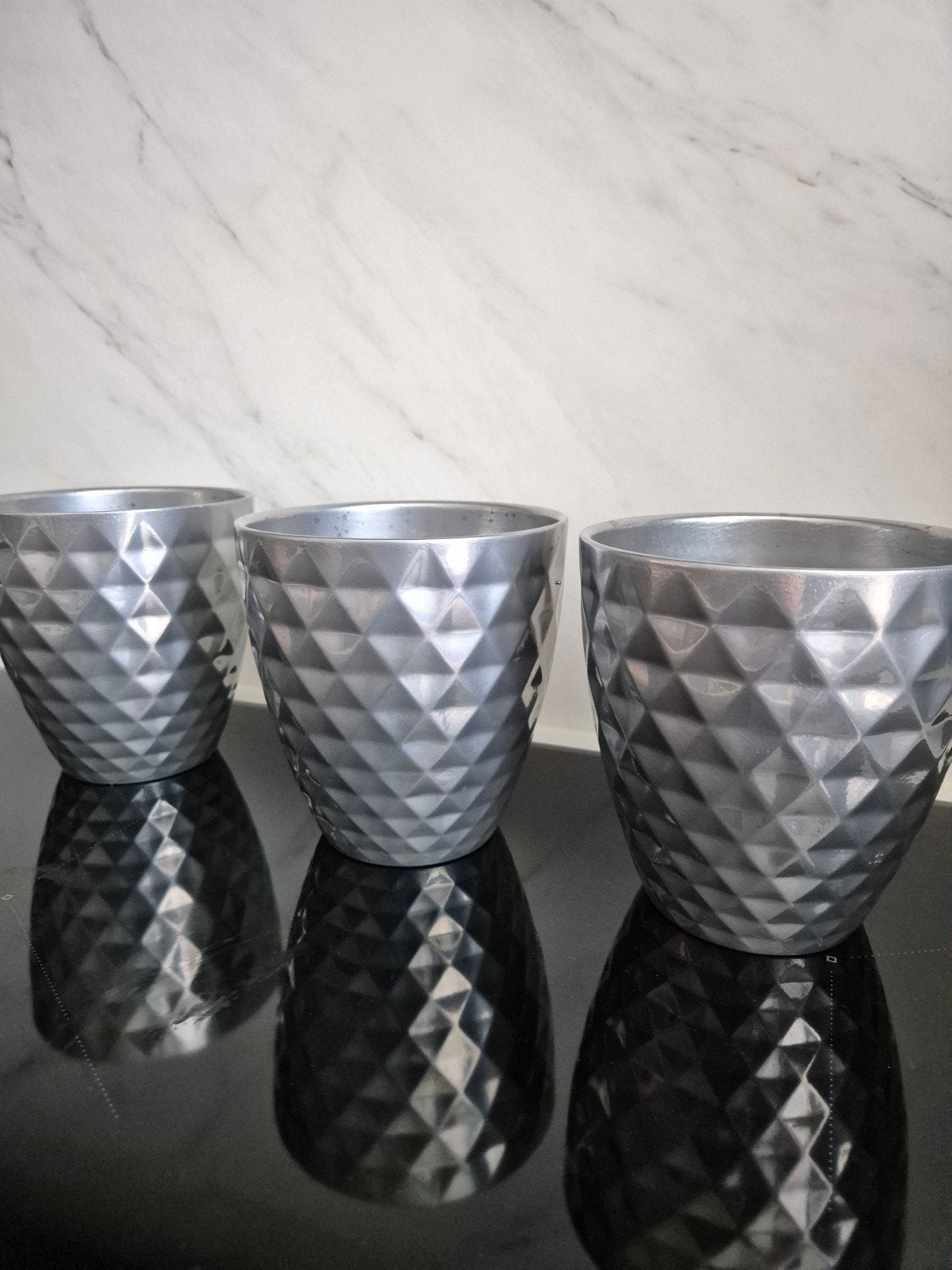 Set van 3 zilverkleurige potten met geometrisch patroon, Ophalen, Overige materialen, Gebruikt, Rond