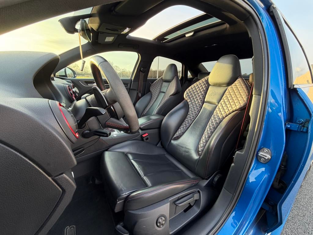RS3 Sedan NO OPF 2018 Virtual/RS stoel/ACC/Pano BBS + KW v3, Auto's, Automaat, 1490 kg, Zwart, RS3