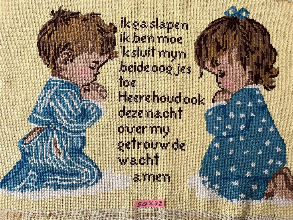 Geborduurd twee biddende kinderen., Ophalen of Verzenden, Zo goed als nieuw, Overige typen