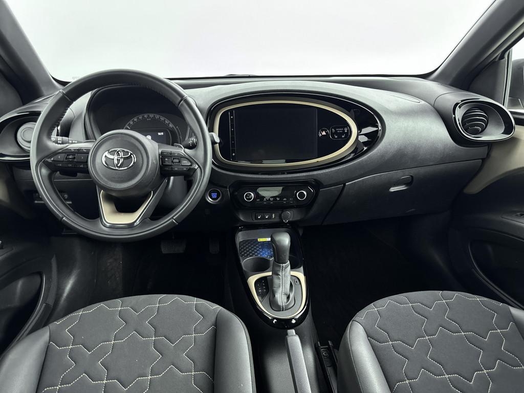 Toyota Aygo X 1.0 VVT-i S-CVT Envy // 1E EIGENAAR // ELEKTRI, Auto's, Toyota, Stof, Gebruikt, Bruin, 4 stoelen