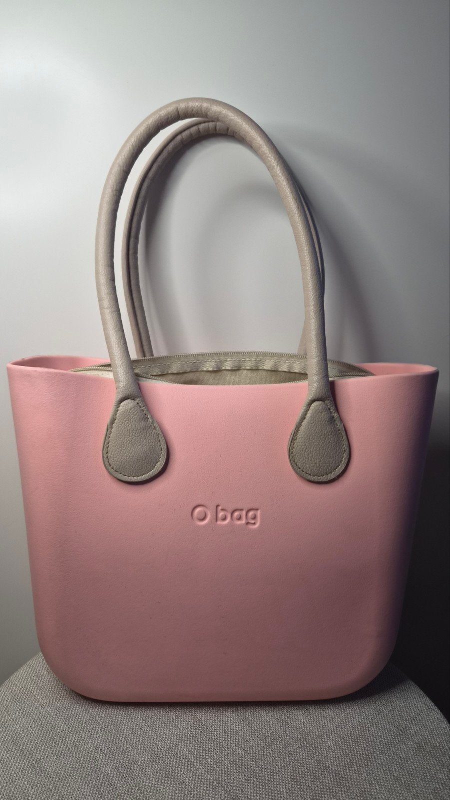 O bag tas roze met beige hengsels en binnentas, Sieraden, Tassen en Uiterlijk, Ophalen of Verzenden, Zo goed als nieuw, Roze, Handtas