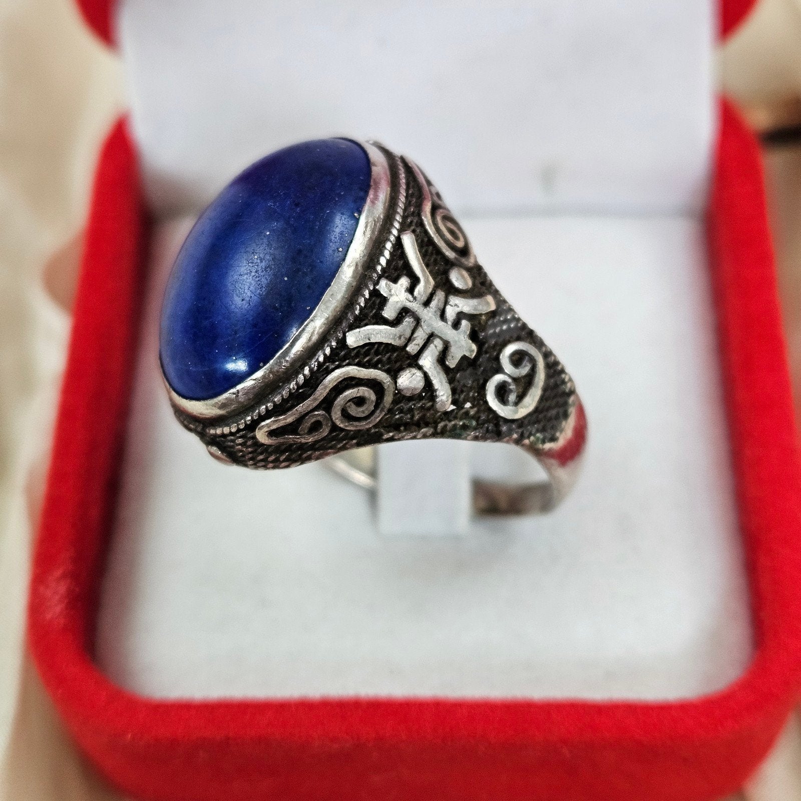 Zilveren ring met lapis lazuli edelsteen, 18 tot 19, Gebruikt, Ophalen of Verzenden, Dame of Heer