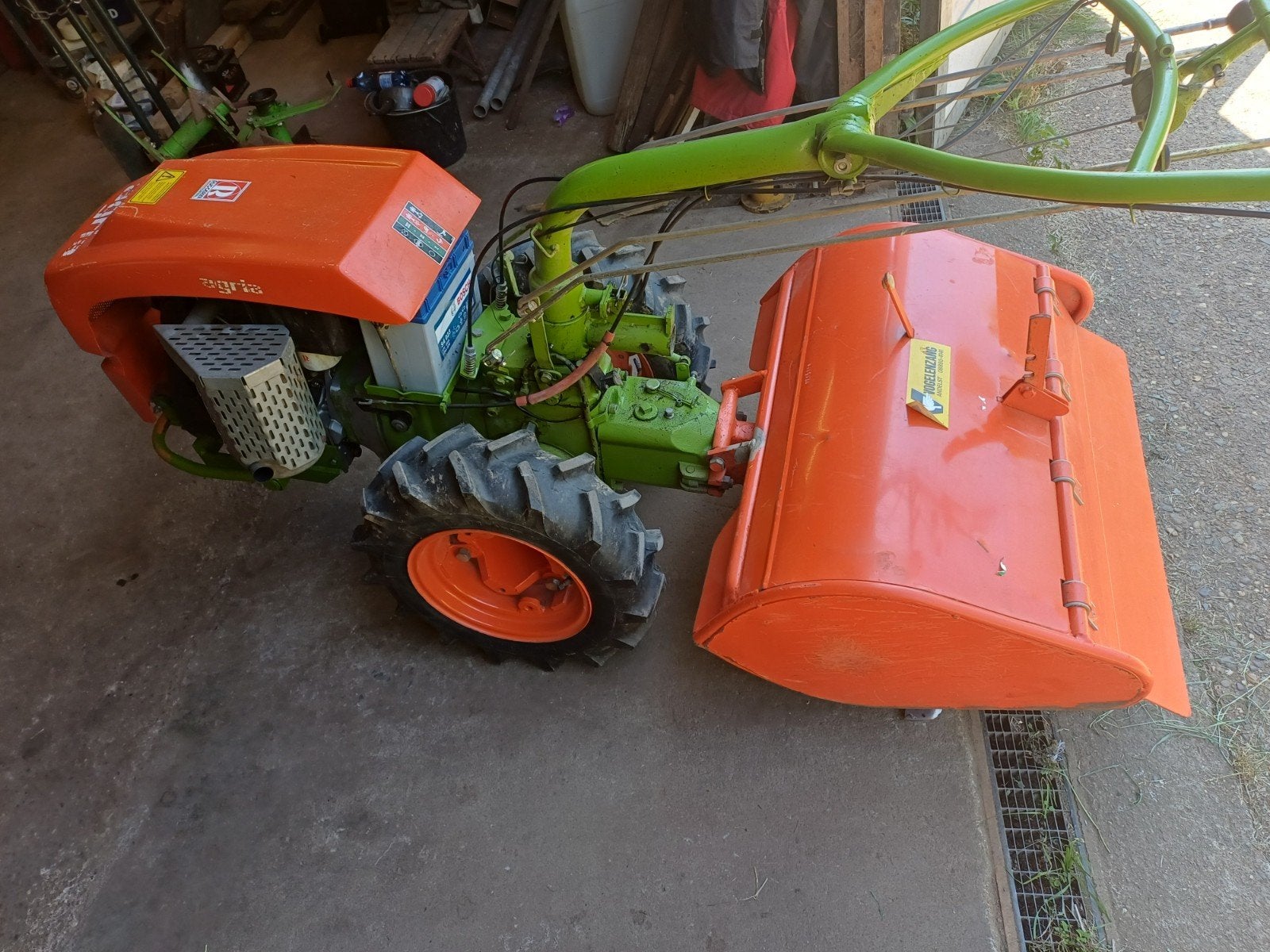 Tuinfrees Agria 2700 diesel 14pk Rugerini motor elektrostart, Doe-het-zelf en Verbouw, Gereedschap | Freesmachines, Ophalen, Zo goed als nieuw