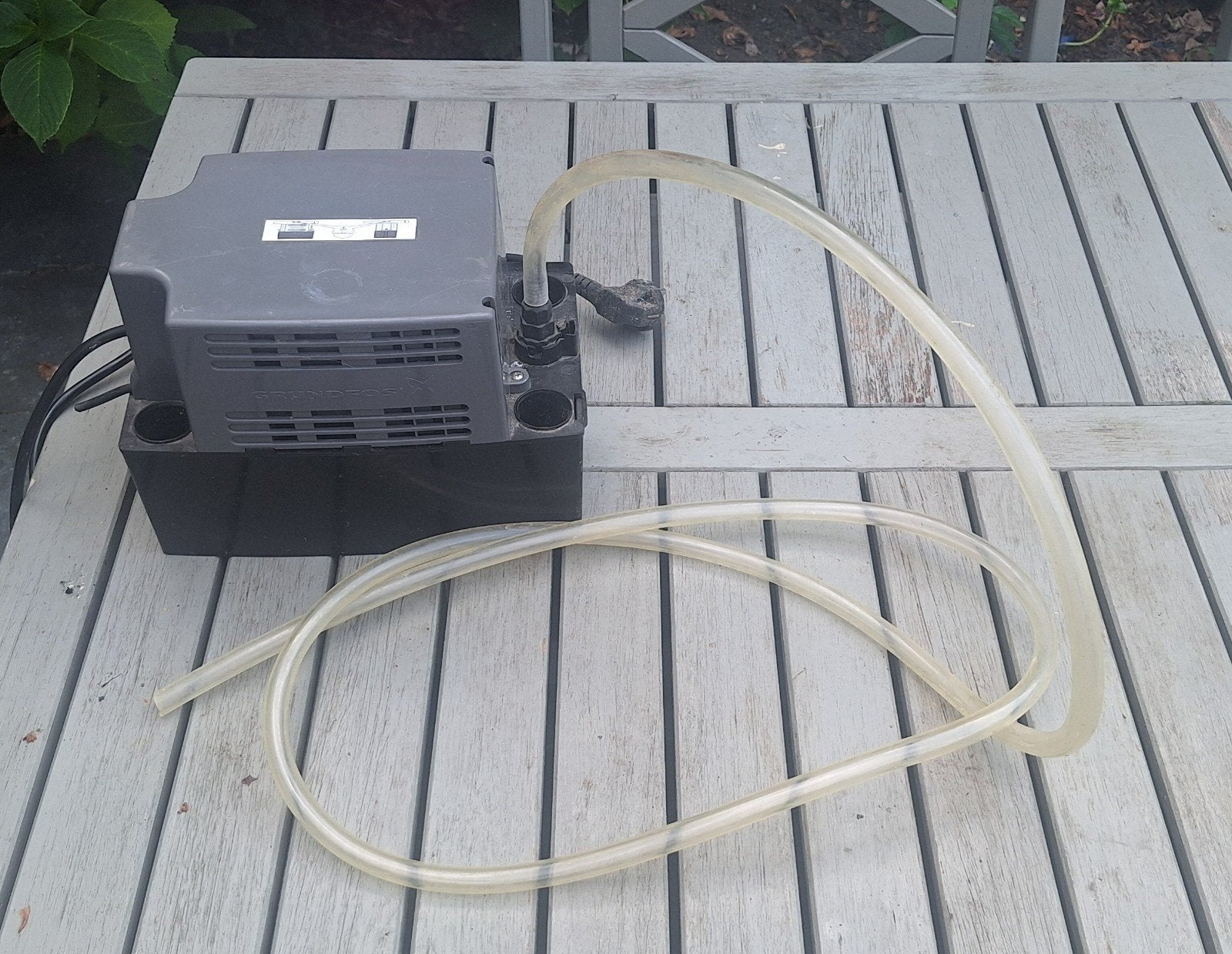 Grundfos Conlift Condenswaterpomp-1 LS met 6m afvoerslang, Ophalen