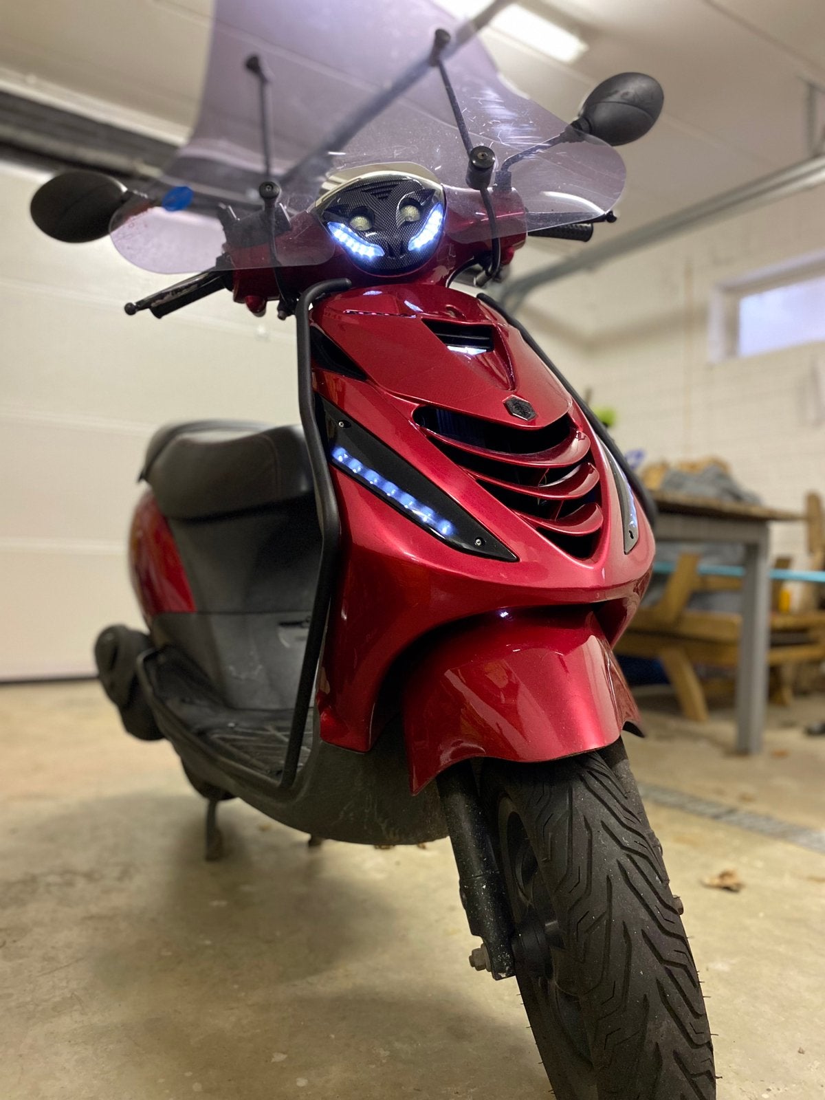 Piaggio zip 2000, Fietsen en Brommers, Scooters | Piaggio, Zo goed als nieuw, Zip, Benzine, Ophalen of Verzenden