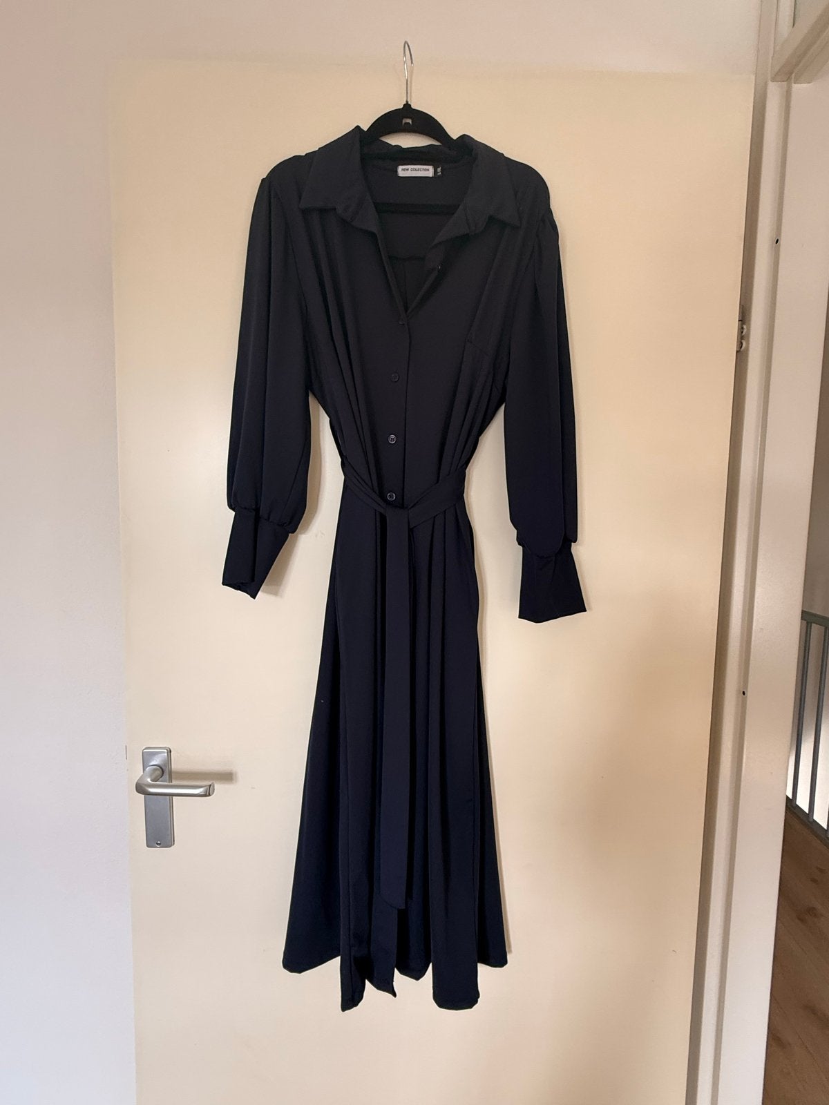 Donkerblauwe blousejurk met ceintuur - Maat XL, Ophalen, Blauw, Maat 42/44 (L), Zo goed als nieuw