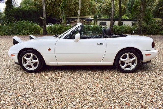 Mazda MX-5 1.6 U9 1990 Wit, Auto's, Mazda, Achterwielaandrijving, Zwart, 4 cilinders, Cabriolet