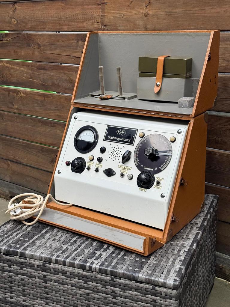 Complete Vintage Set Elektro-acupunctuur Voll (EAV) -Dr.Voll, Antiek en Kunst, Antiek | Overige Antiek, Ophalen of Verzenden