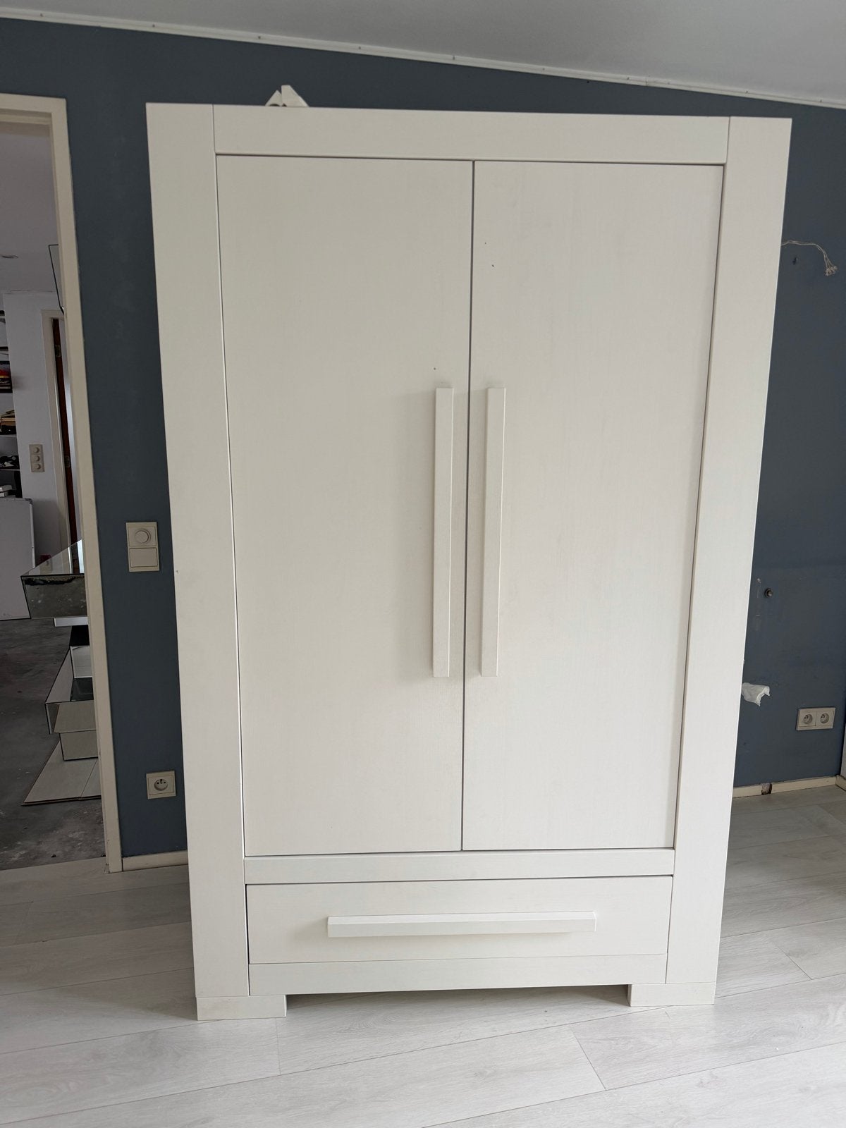 Interbaby 2-deurs kledingkast voor baby/kinderkamer, Ophalen, Gebruikt, 50 tot 100 cm, Met lade(s)
