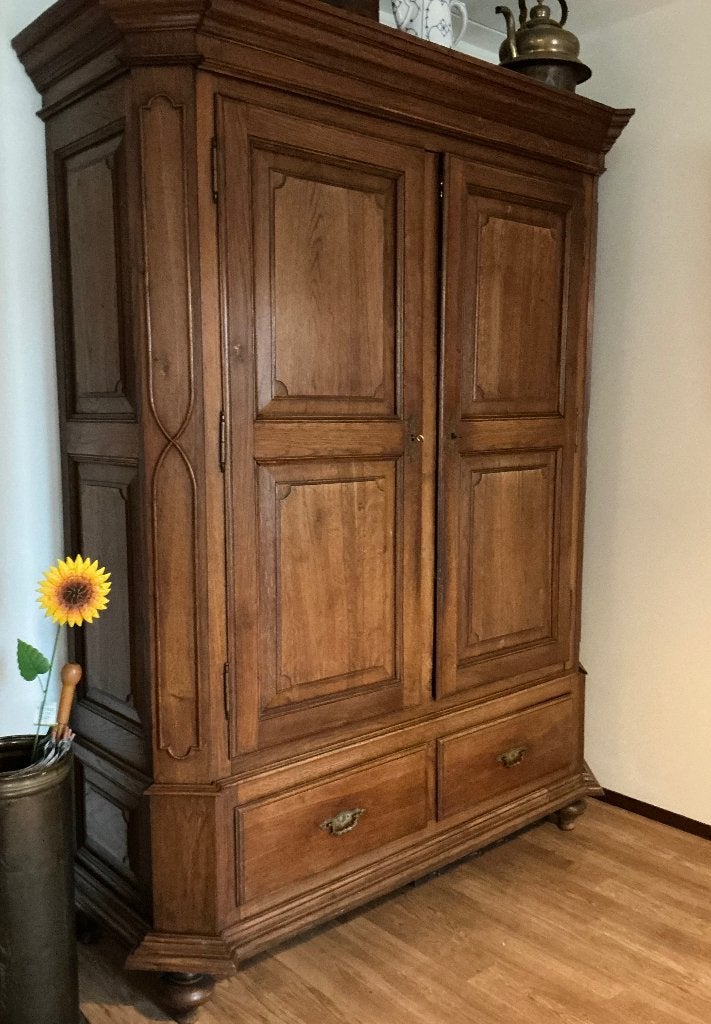 Houten servieskast antiek, Ophalen