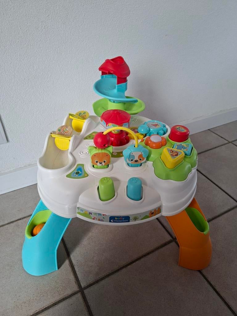 Clementoni activiteiten tafeltje (met licht en geluid), Ophalen of Verzenden, Zo goed als nieuw