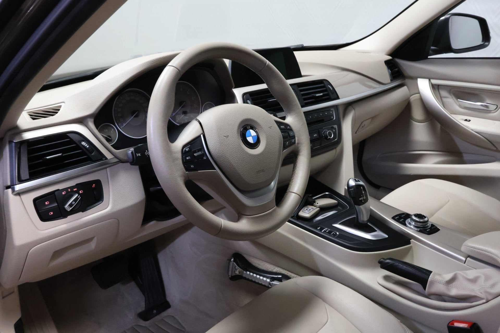 BMW 3-serie 328i High Executive, Automaat, Achterwielaandrijving, Gebruikt, 4 cilinders