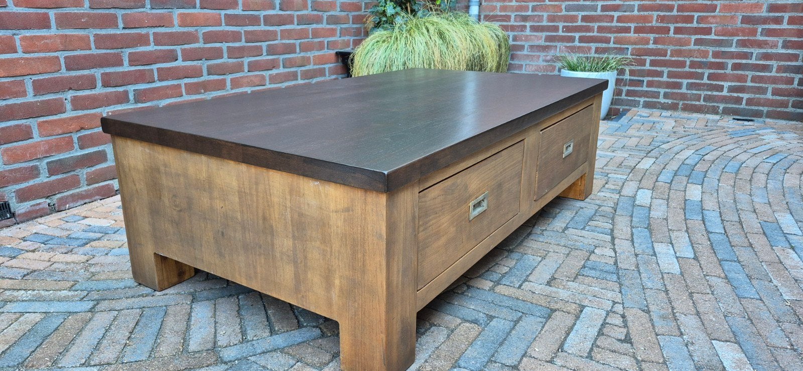 Unieke teak tafel met donker bovenblad en 2 grote laden, Huis en Inrichting, Ophalen, 200 cm of meer, 50 tot 100 cm, Zo goed als nieuw