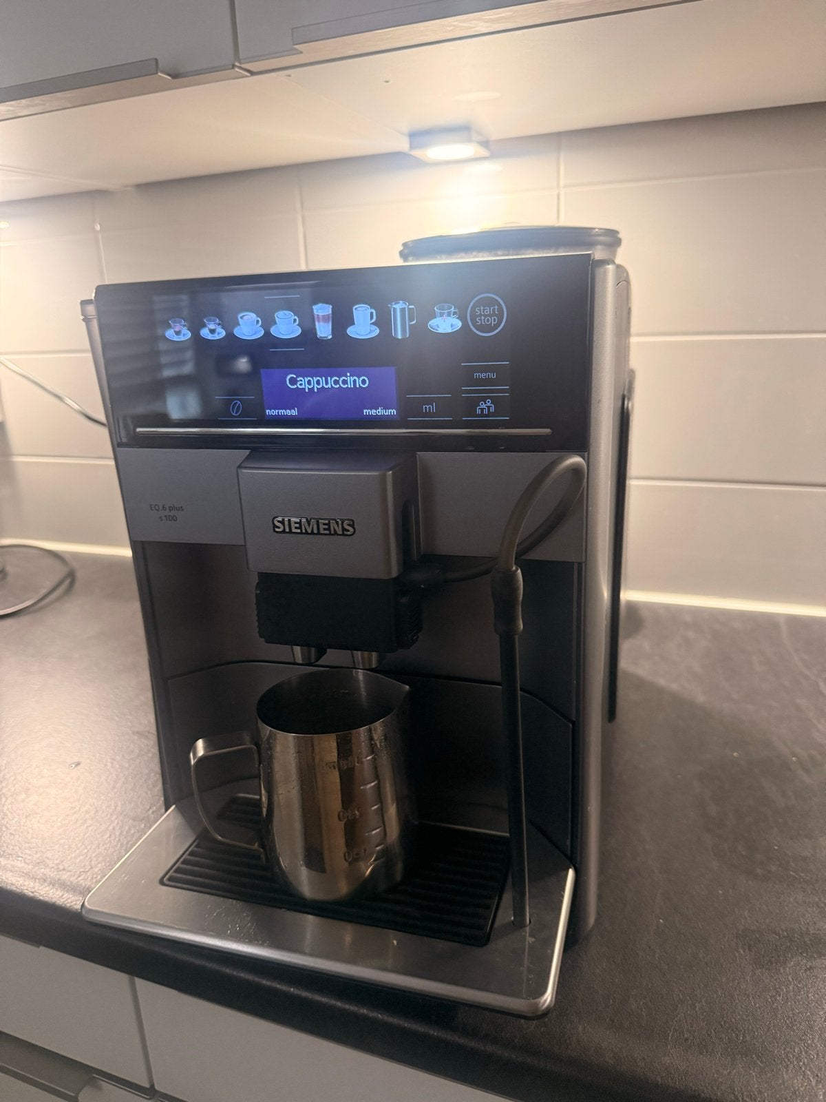 Siemens EQ.6 Plus S100 Volautomatische Espressomachine, Witgoed en Apparatuur, Afneembaar waterreservoir, Gebruikt, Espresso apparaat