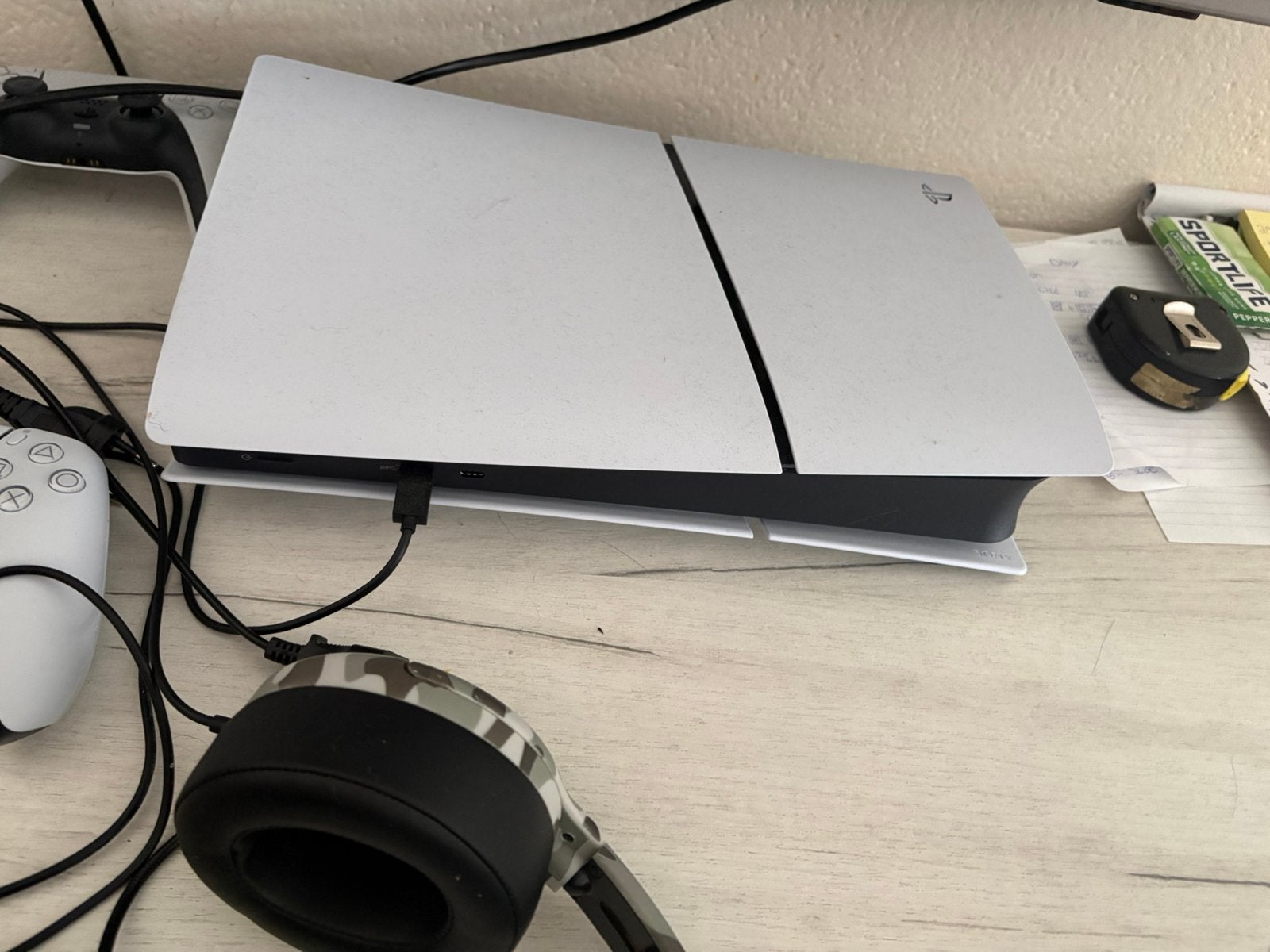 Ps5 digital met twee controllers plus headset. 825 GB., Spelcomputers en Games, Games | Sony PlayStation 5, Ophalen, Zo goed als nieuw