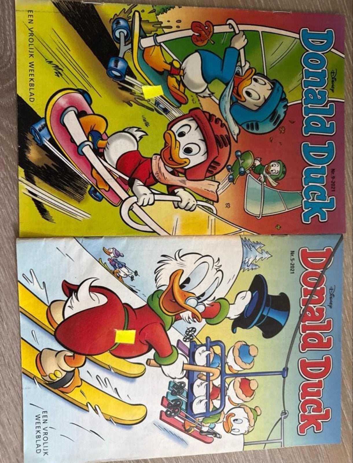 Donald Duck Weekblad - 2 nummers uit 2021, Ophalen of Verzenden, Zo goed als nieuw, Overige typen
