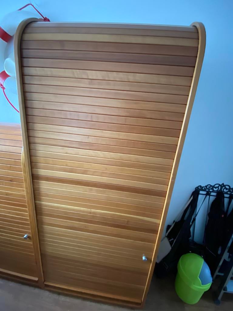 Houten roldeurkast met planken, Huis en Inrichting, Kasten | Roldeurkasten en Archiefkasten, Zo goed als nieuw, 150 tot 200 cm