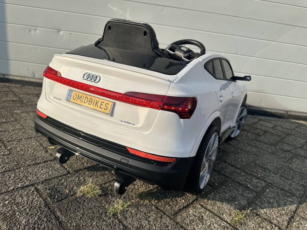 Audi E-tron 12v wit - Afstandsbediening - 4x4 - Leder NIEUW, Nieuw