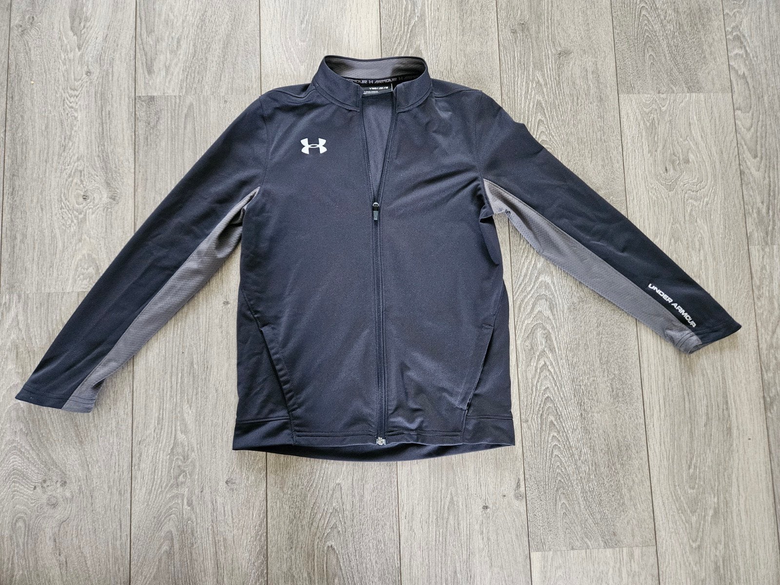 Trainingsjasje Under Armour maat 140-152, Jongen of Meisje, Sport- of Zwemkleding, Ophalen of Verzenden, Zo goed als nieuw