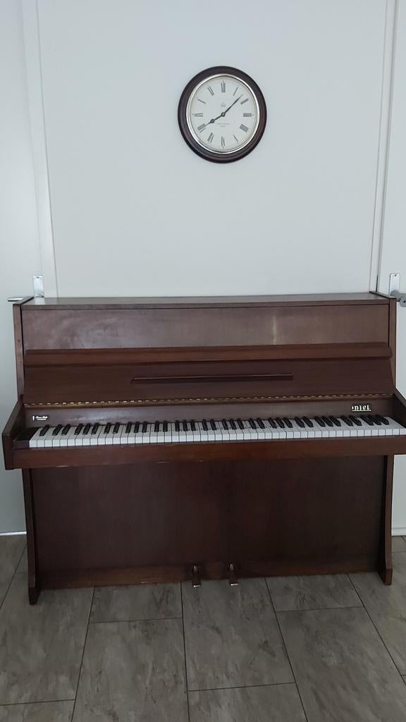 Mooie gebruikte piano, ideaal voor beginners, Ophalen