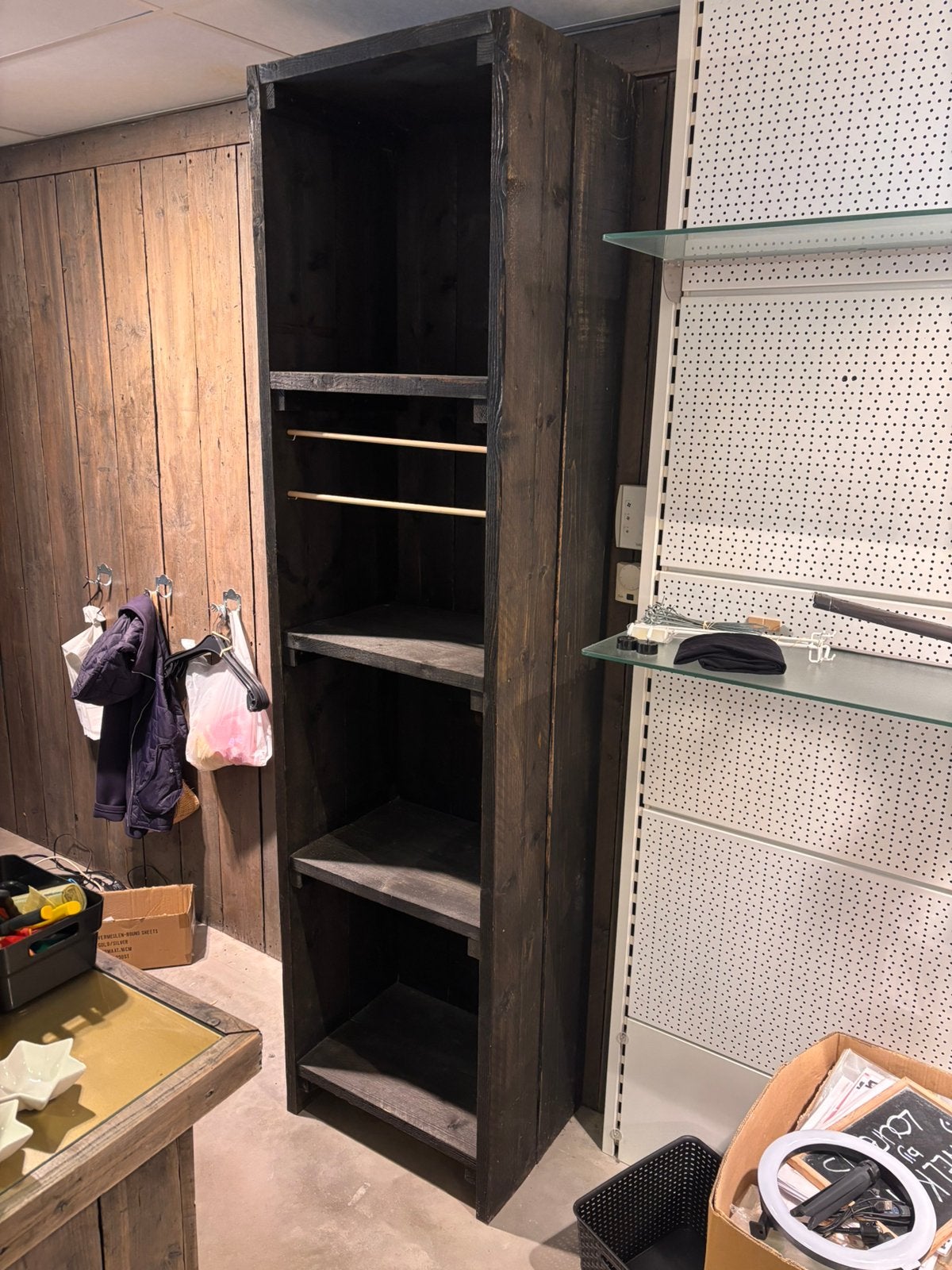 Degelijke vakkenkast van steigerhout, Ophalen, Met plank(en), Minder dan 50 cm, Gebruikt