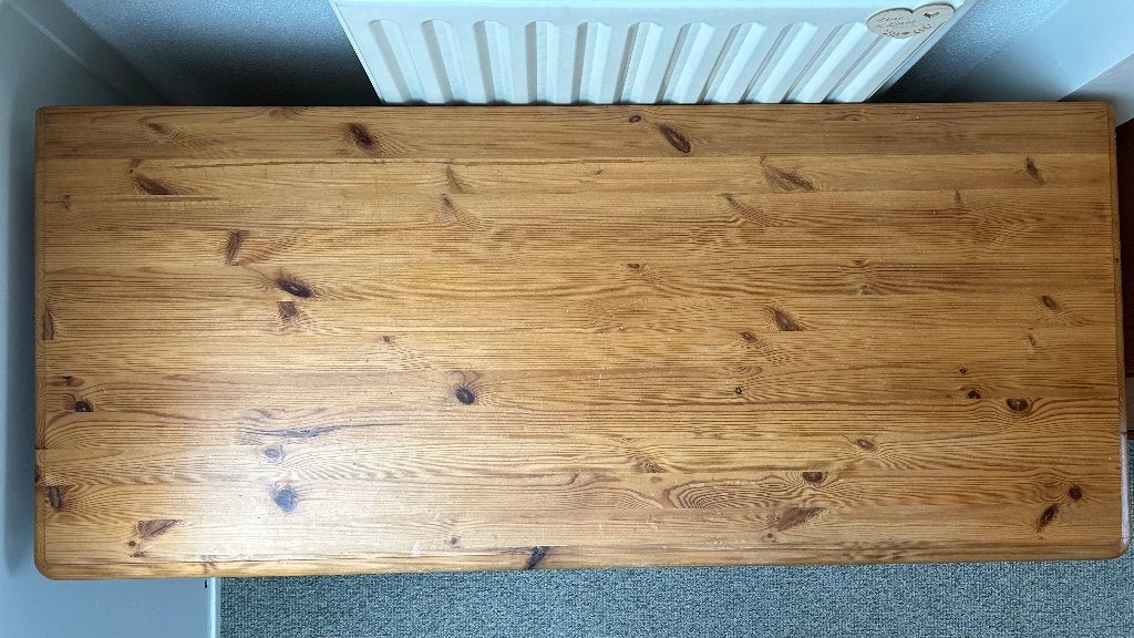 Massief grenen bureau (140x60x75), Huis en Inrichting, Ophalen, Met lades, Gebruikt, Hout
