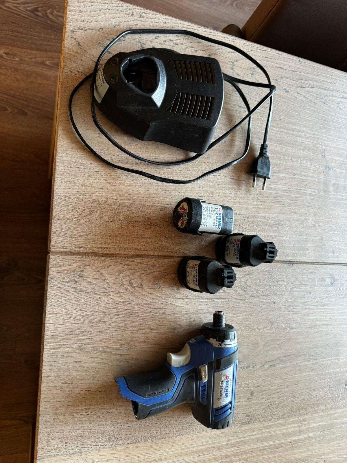 Berner accu schroefmachine  10,8 volt, Gebruikt, Variabele snelheid, Ophalen of Verzenden, Boor- en Schroefmachine