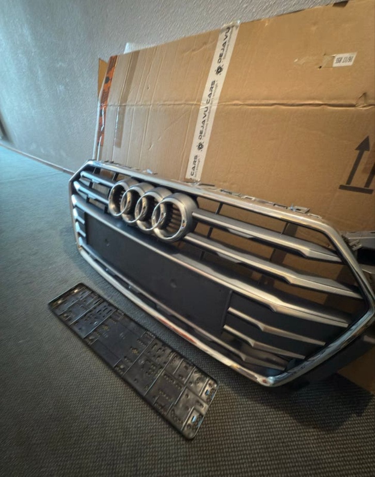Originele Audi A5 B9 Grille, Auto-onderdelen, Ophalen of Verzenden, Gebruikt, Voor, Audi