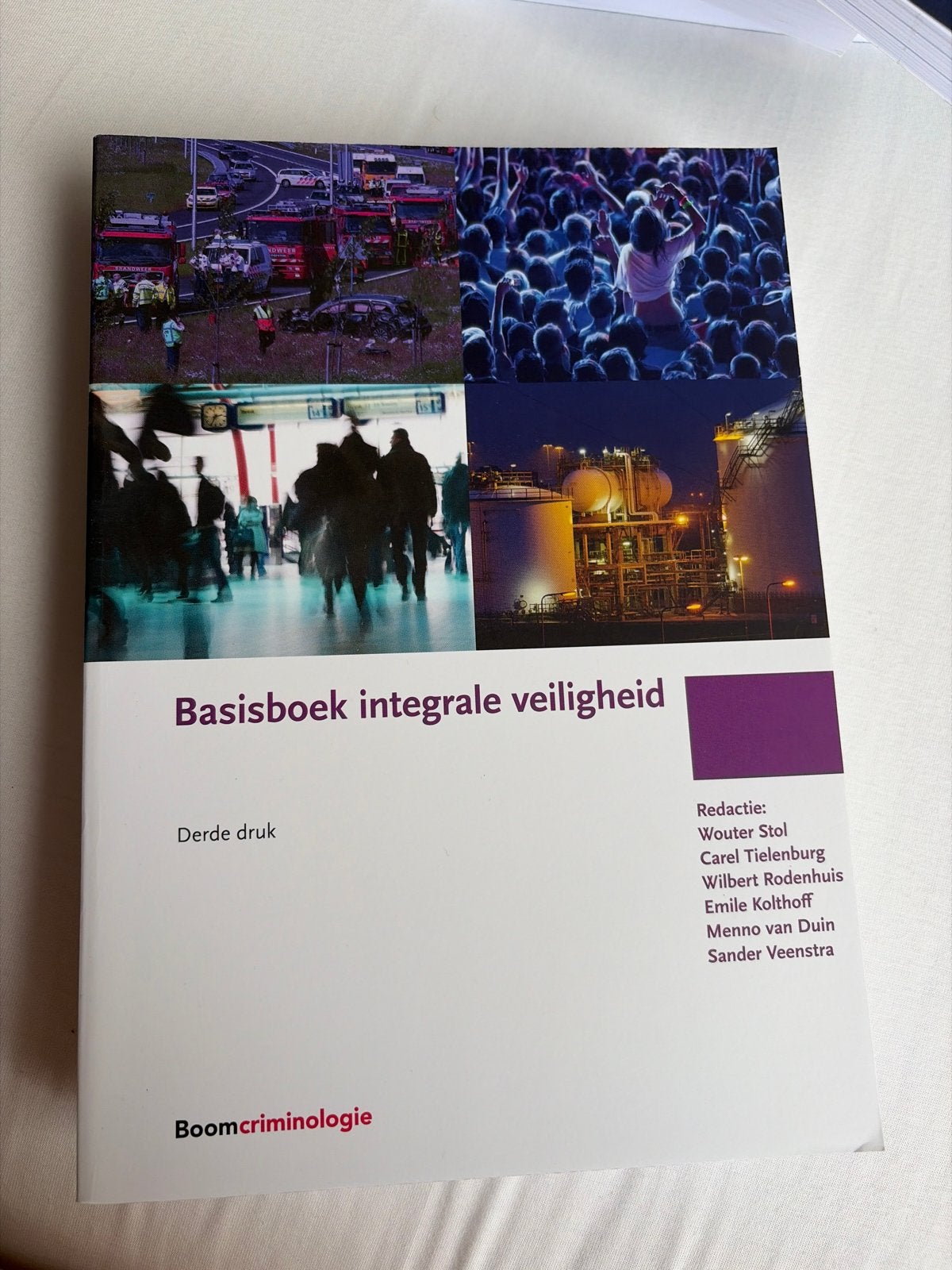 Basisboek Integrale Veiligheid - Derde druk, Boeken, Ophalen of Verzenden, Gamma, Zo goed als nieuw, HBO