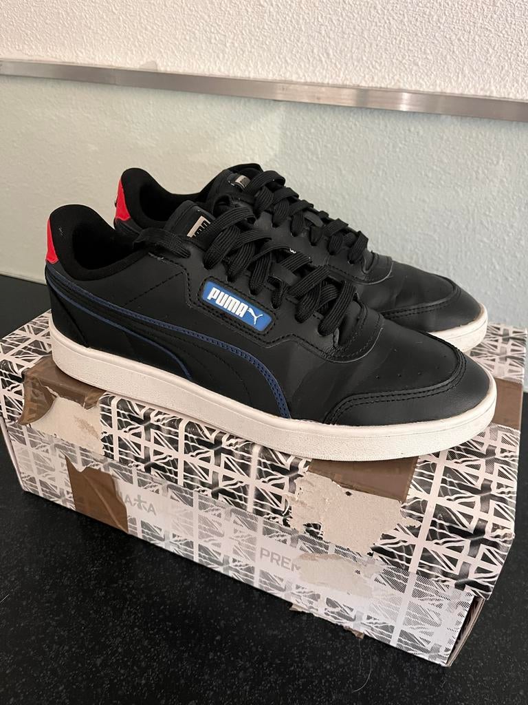 Puma BMW Sneakers - Zwart met blauwe en rode accenten, Kleding | Heren, Ophalen of Verzenden, Zo goed als nieuw, Zwart, Sneakers of Gympen