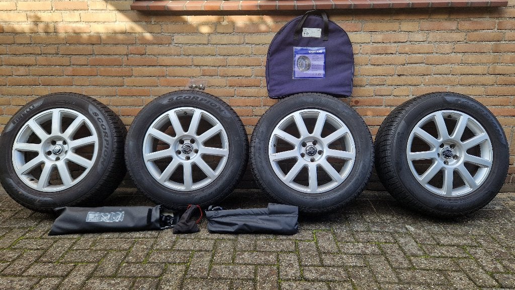 Winterbanden met licht metalen velgen, Ophalen, 18 inch, Gebruikt, Banden en Velgen