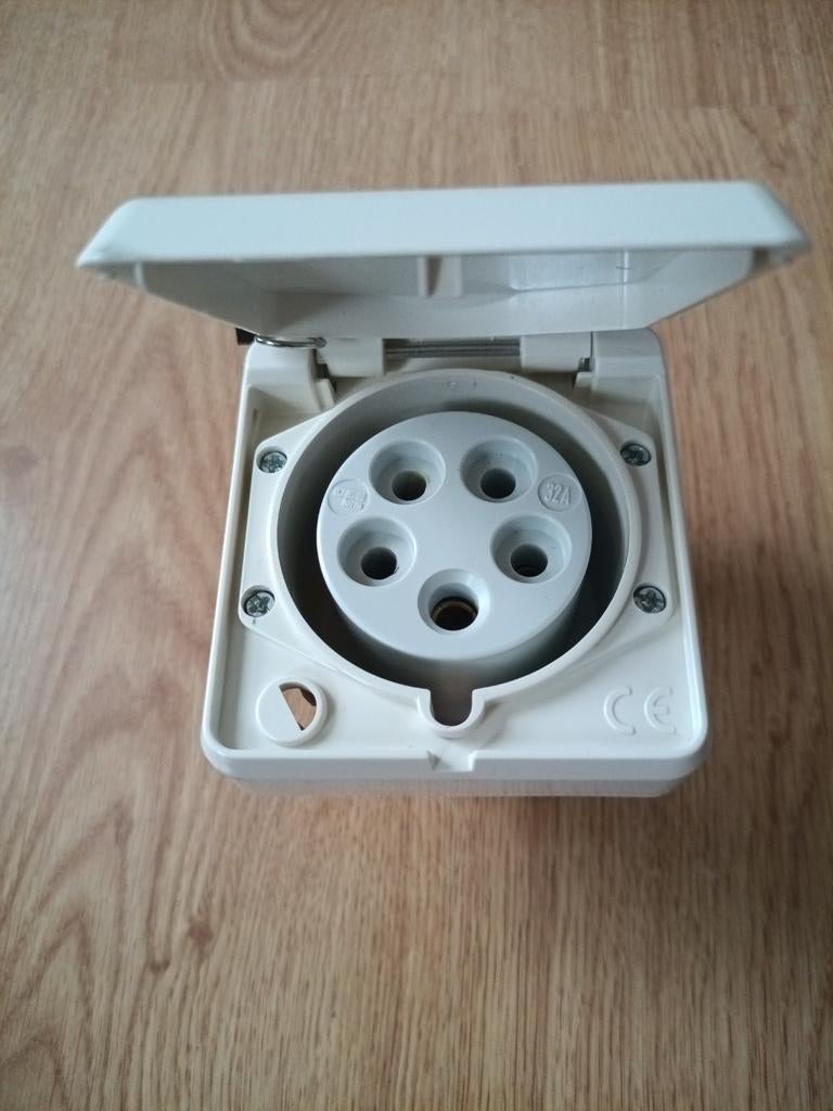 Mennekes plug, Ophalen of Verzenden, Zo goed als nieuw