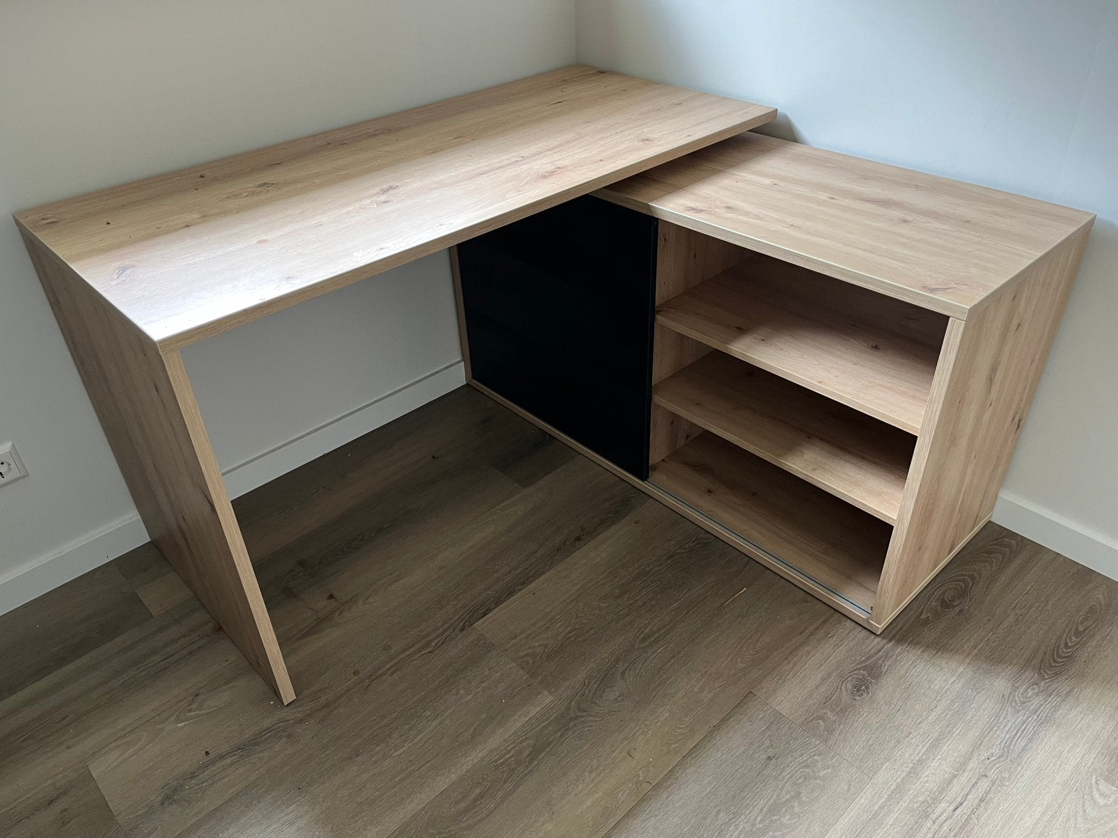 Bureau, Ophalen, Zo goed als nieuw