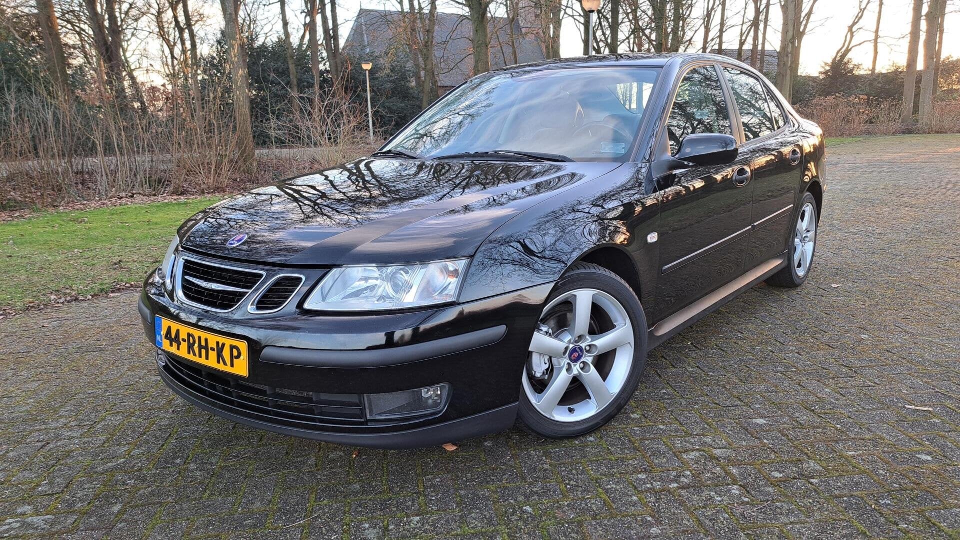 Saab 9-3 Sport Sedan 1.9 TID Intro Pack NETTE AUTO GOED OH!, Auto's, Voorwielaandrijving, Gebruikt, Zwart, 4 cilinders