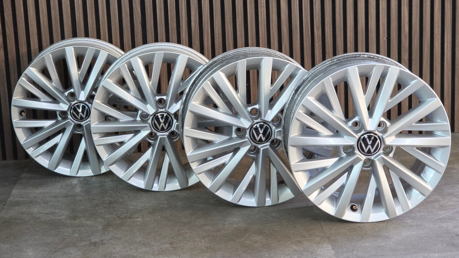 Nette 16" Orig Volkswagen Caddy Eos Golf Touran Velgen 5x112, Volkswagen, Gebruikt, 16 inch, Banden en Velgen