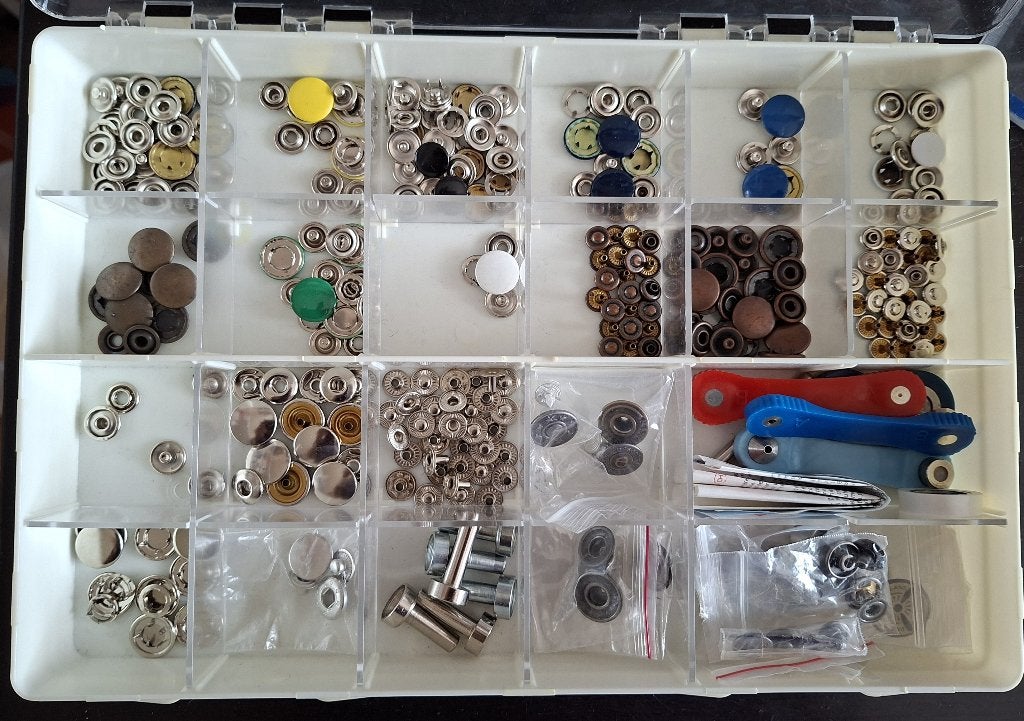 Zelf  Metalen Knopen maken. Diverse Kleuren & Maten., Verzamelen, Kleding en Patronen, Gebruikt, Overige typen, Ophalen of Verzenden