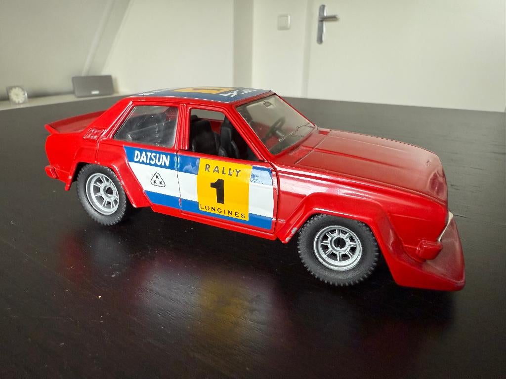 Polistil Datsun Violet 160J SN30 10/82, Ophalen of Verzenden, Auto, Overige merken