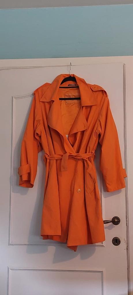 Weekend by Max Mara Trenchcoat Maat 36 valt als maat 42, Weekend by Max Mara, Verzenden, Oranje, Zo goed als nieuw