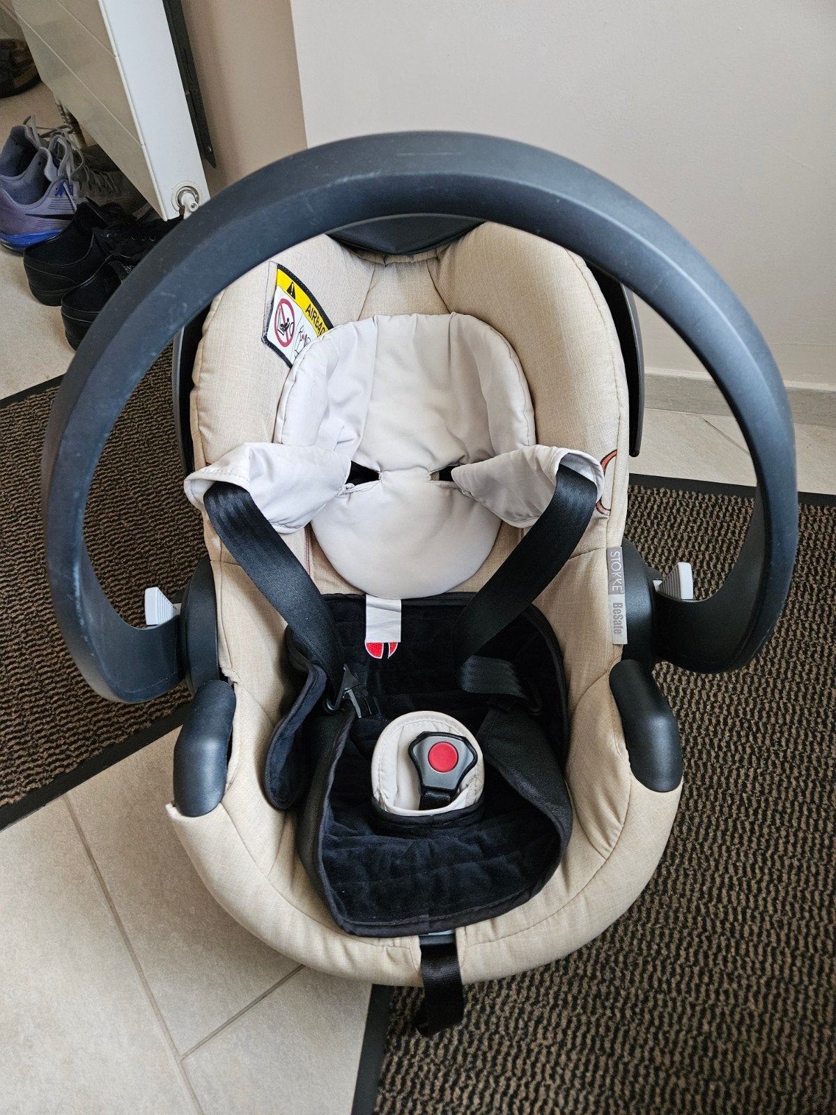 Maxi-Cosi IziGo autostoel incl. Isofix base - Beige, Kinderen en Baby's, Autostoeltjes, Gebruikt, Isofix, 0 t/m 13 kg, Ophalen
