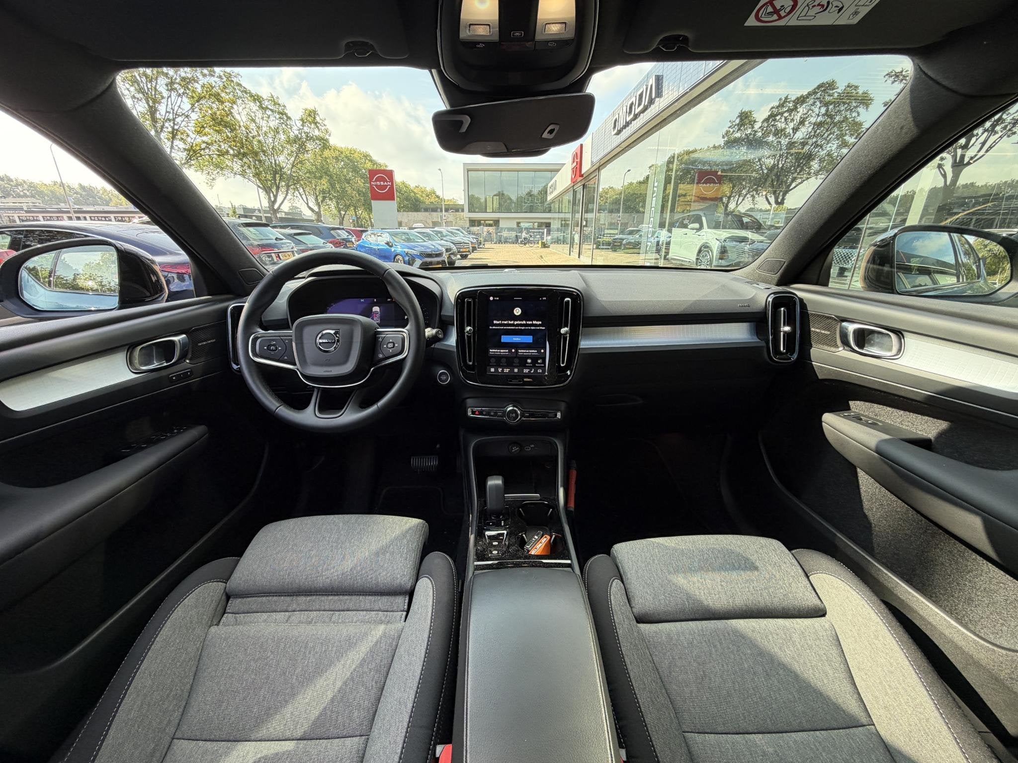 Volvo XC40 2.0 B4 Plus Dark Automaat 197PK | Harman/Kardon |, Auto's, Gebruikt, Euro 6, 4 cilinders, Blauw