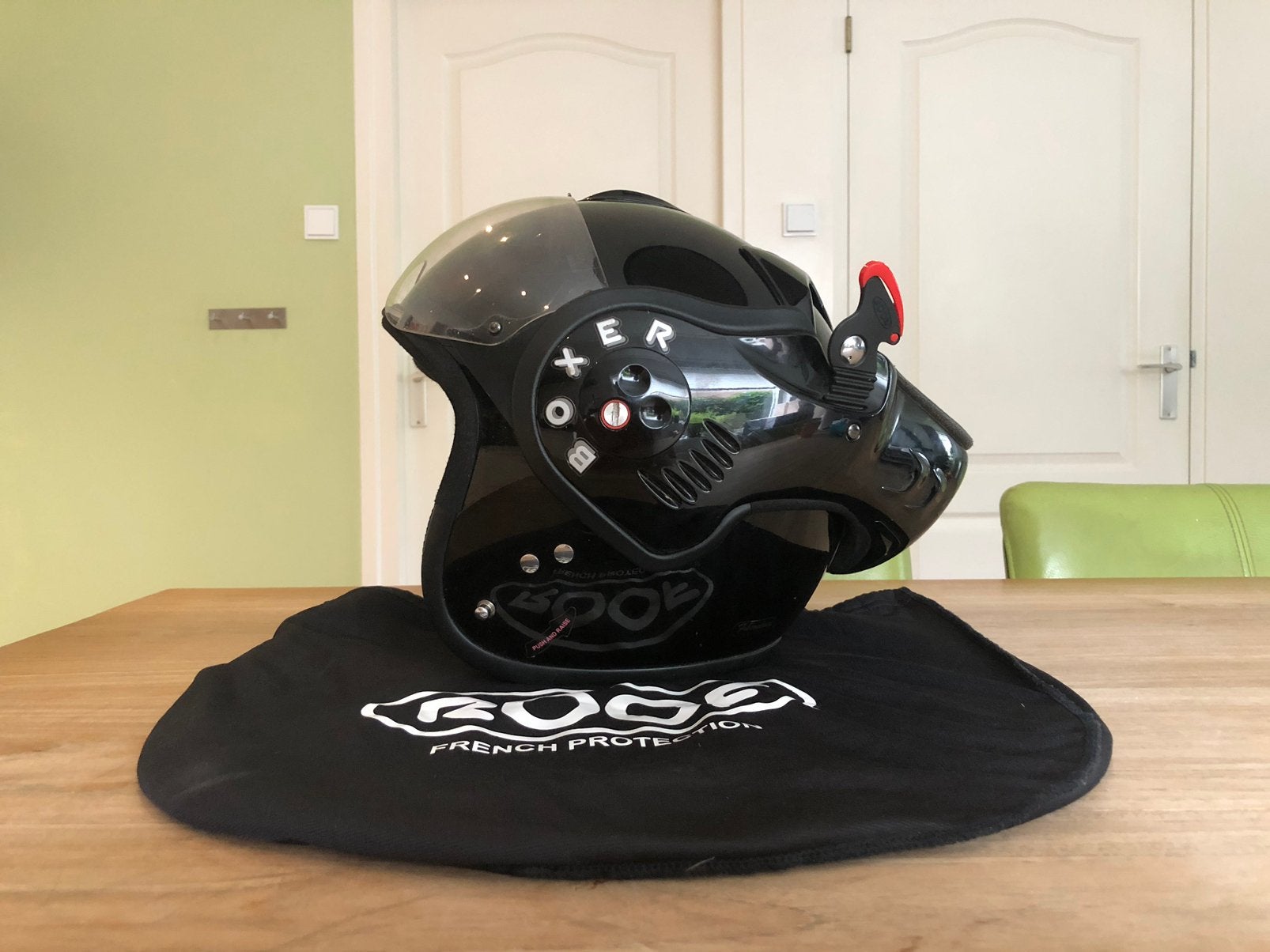 Roof Boxer - M - Glossy, Motoren, Kleding | Motorhelmen, Overige merken, M, Systeemhelm, Ophalen of Verzenden