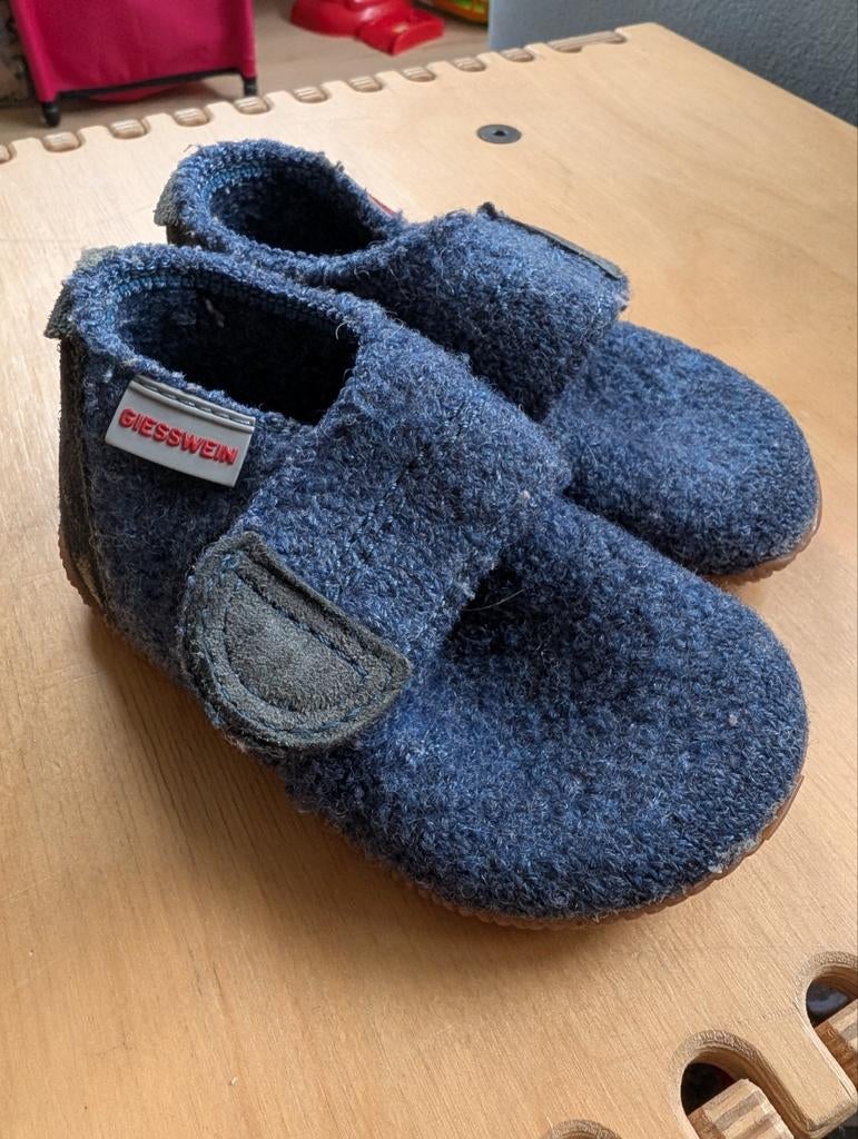 Giesswein wollen sloffen maat 21 blauw, Jongen of Meisje, Overige typen, Ophalen of Verzenden, Zo goed als nieuw