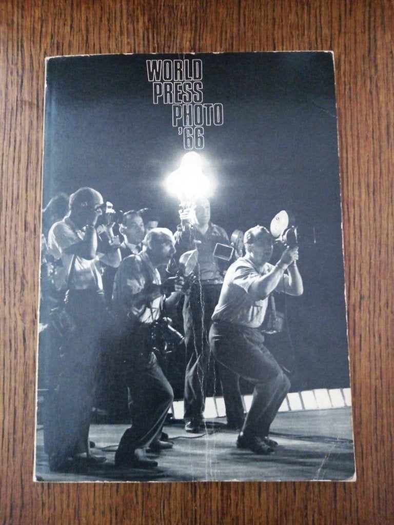 World Press Photo '66 Jaarboek (1966) - H.Kolb/1ste Druk, Boeken, Ophalen of Verzenden, Gelezen, World Press Photo Foundation