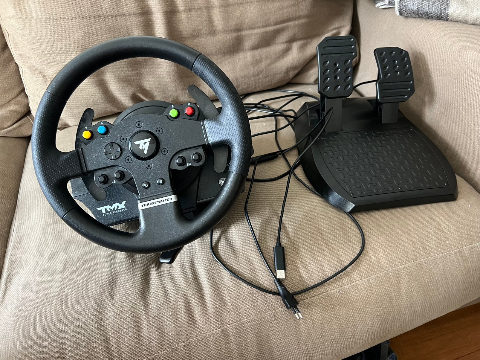 Thrustmaster TMX Xbox/PC force feedback stuur, Spelcomputers en Games, Ophalen of Verzenden, Zo goed als nieuw, Stuurtje of Sportattribuut