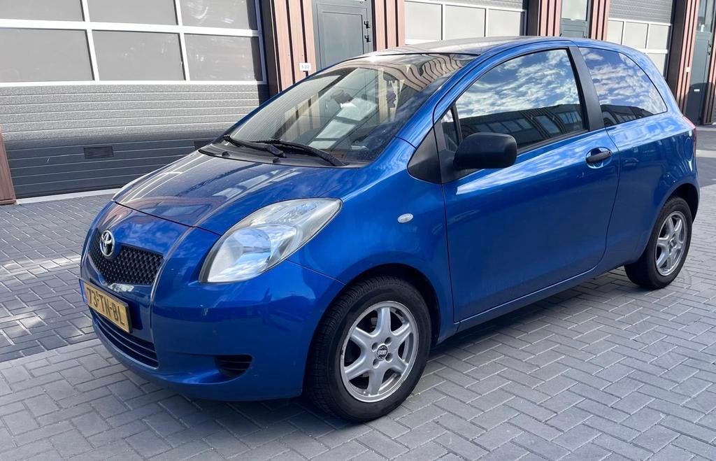 Toyota Yaris 1.0, rijdt als nieuw, Auto's, Voorwielaandrijving, 527 kg, 40 €/maand, 750 kg
